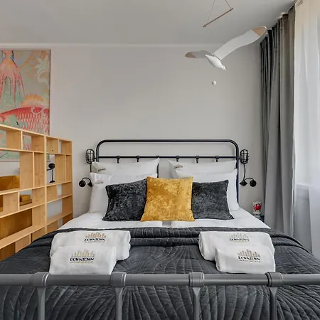 Mewy I Zurawie - Museum View & Shipyard By Downtown Apartment *